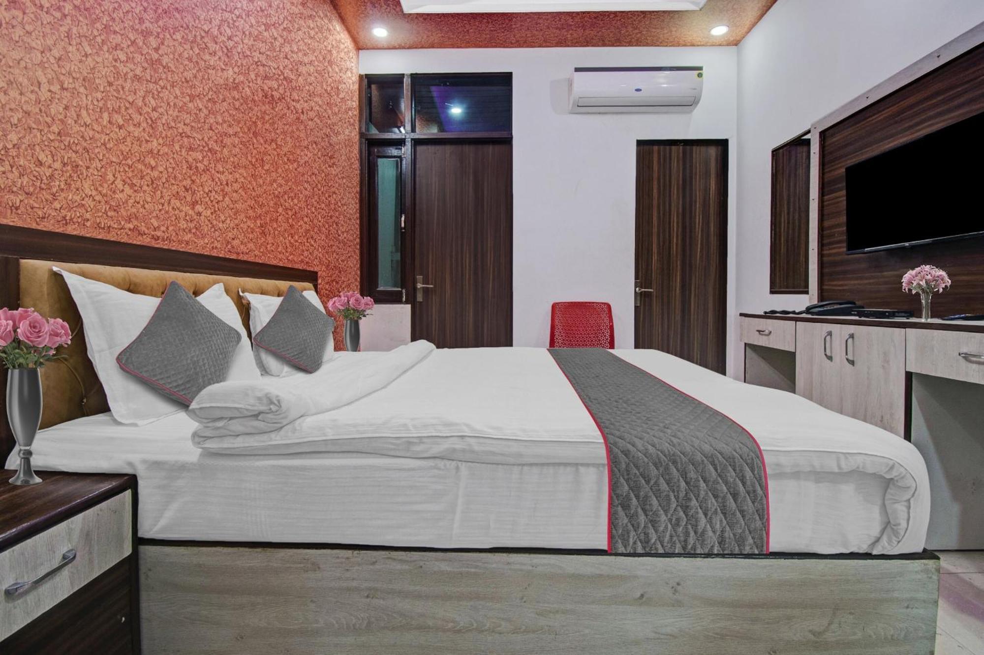 Townhouse The Lotus Hotel Jaipur Exterior photo