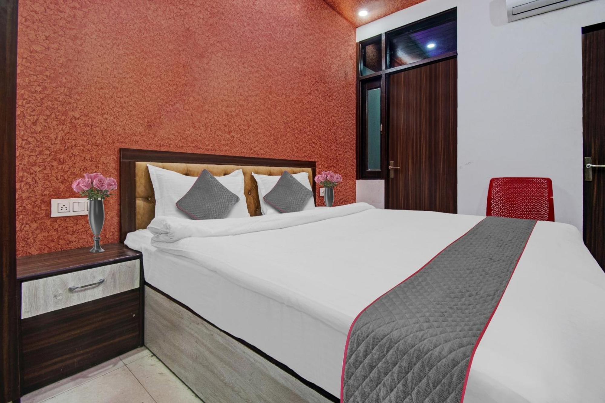 Townhouse The Lotus Hotel Jaipur Exterior photo