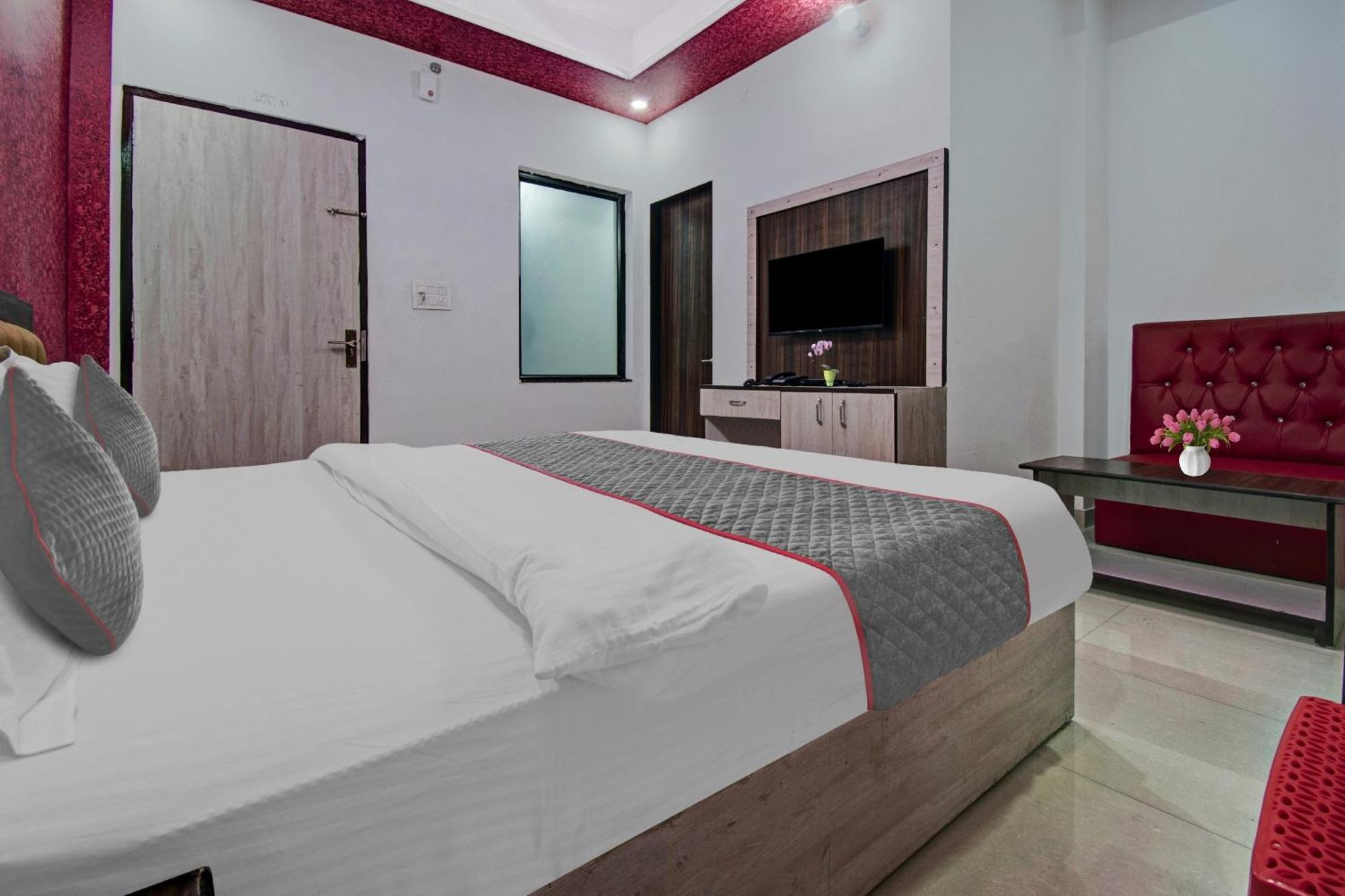 Townhouse The Lotus Hotel Jaipur Exterior photo